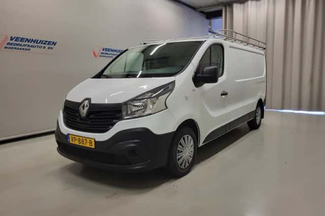 Renault Trafic (2015) thumbnail 2