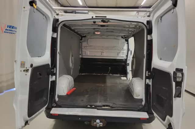 Renault Trafic (2015) thumbnail 6