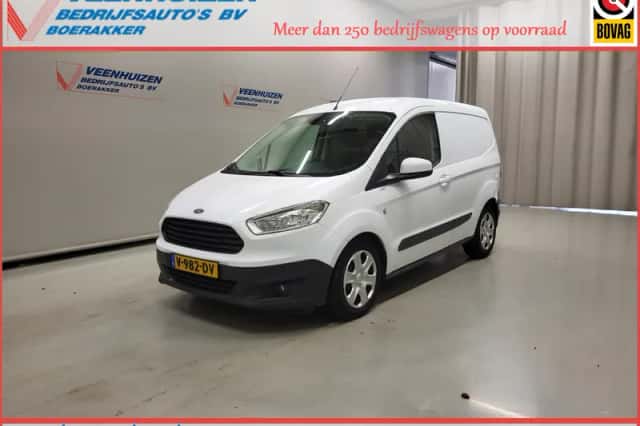 Ford Transit Courier (2017) thumbnail 1