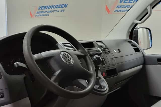 Volkswagen Transporter (2007) thumbnail 4