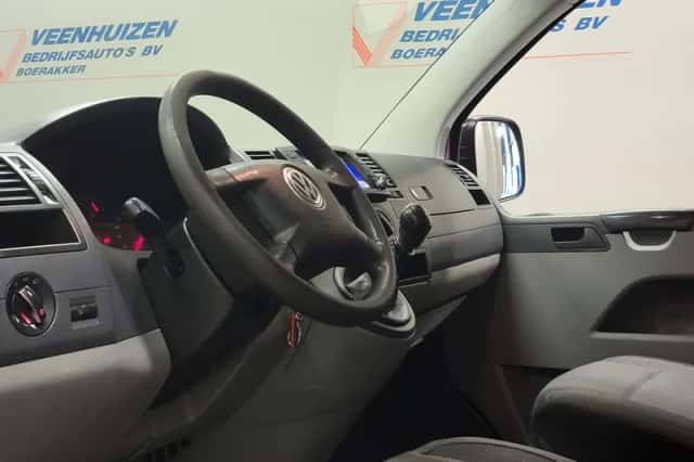 Volkswagen Transporter (2006) thumbnail 4