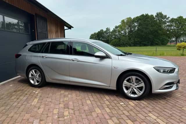 Opel Insignia (2020) thumbnail 2