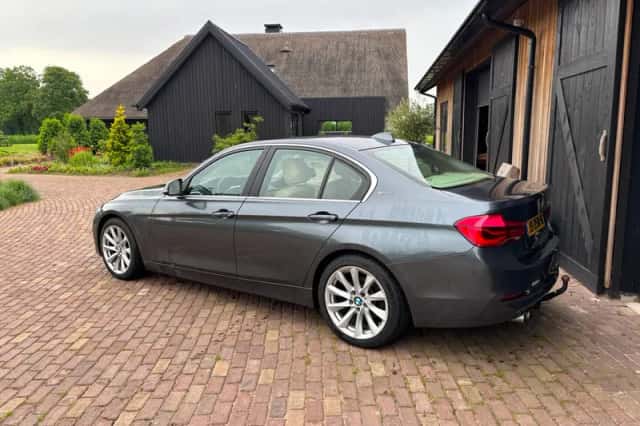 BMW 3-Serie (2016) thumbnail 3