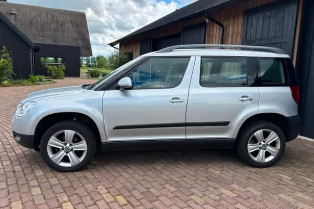 Škoda Yeti (2013) thumbnail 2