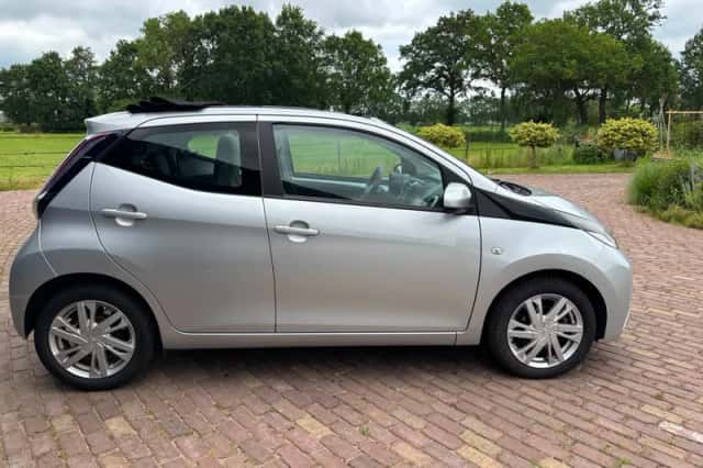 Toyota Aygo (2015) thumbnail 6