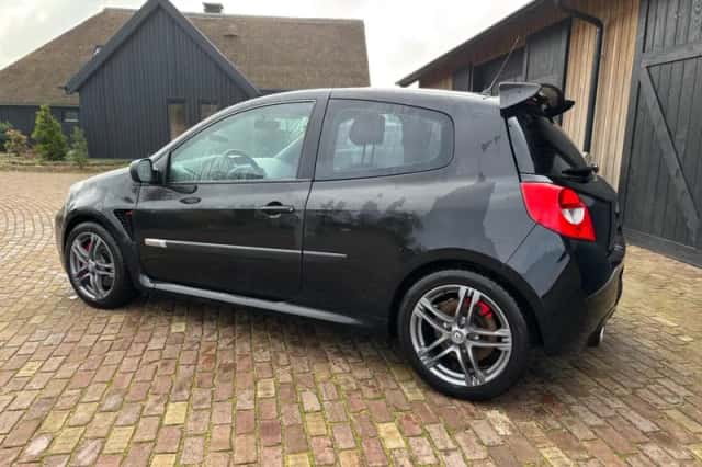Renault Clio (2010) thumbnail 2