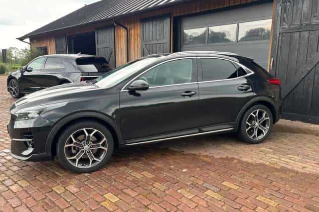 Kia XCeed (2019) thumbnail 3