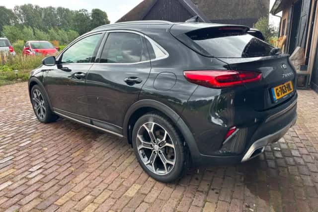 Kia XCeed (2019) thumbnail 4