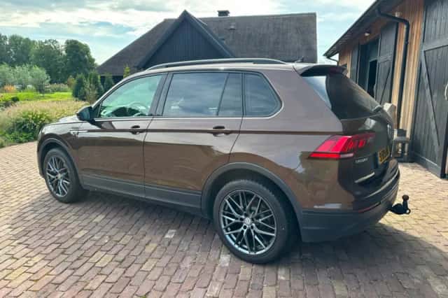 Volkswagen Tiguan (2017) thumbnail 4