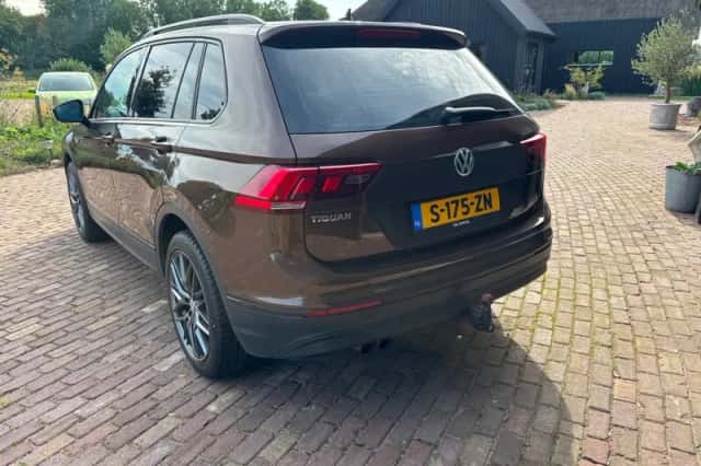 Volkswagen Tiguan (2017) thumbnail 5