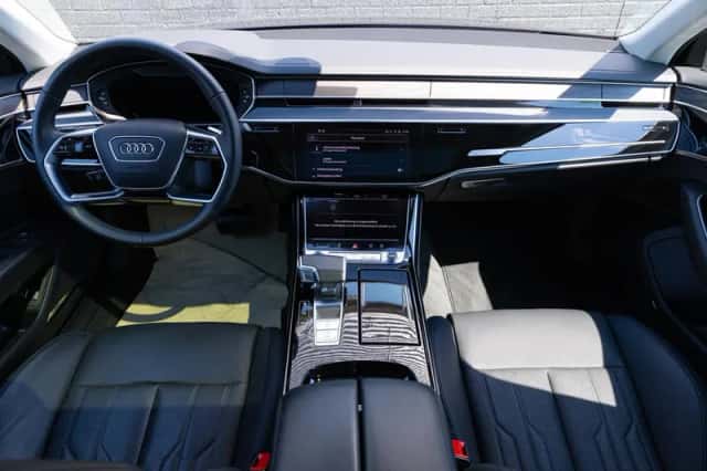 Audi A8 (2024) thumbnail 6