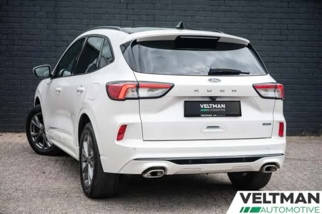 Ford Kuga (2022) thumbnail 3