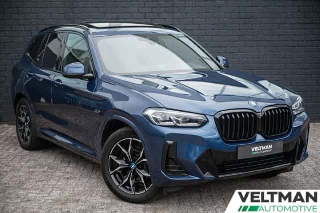 BMW X3 (2022) thumbnail 2