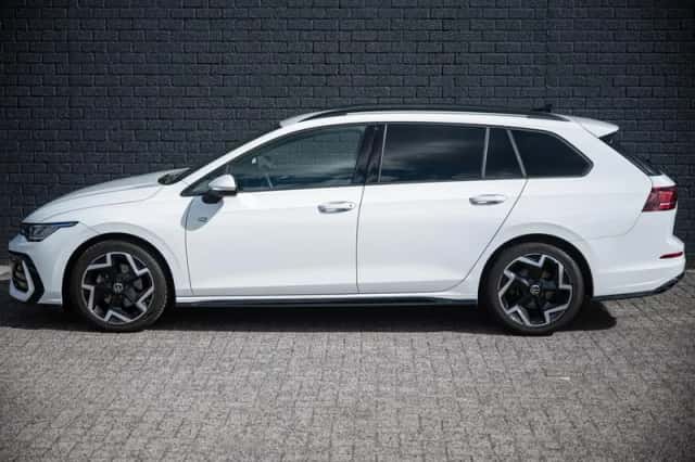 Volkswagen Golf (2025) thumbnail 6