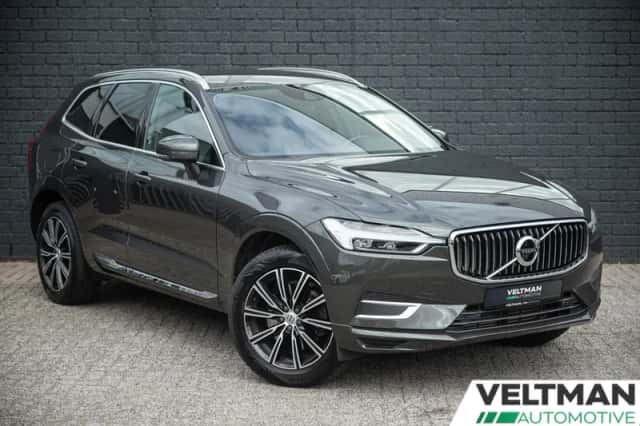 Volvo XC60 (2018) thumbnail 2