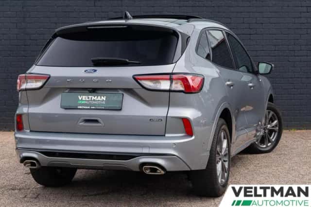 Ford Kuga (2023) thumbnail 3