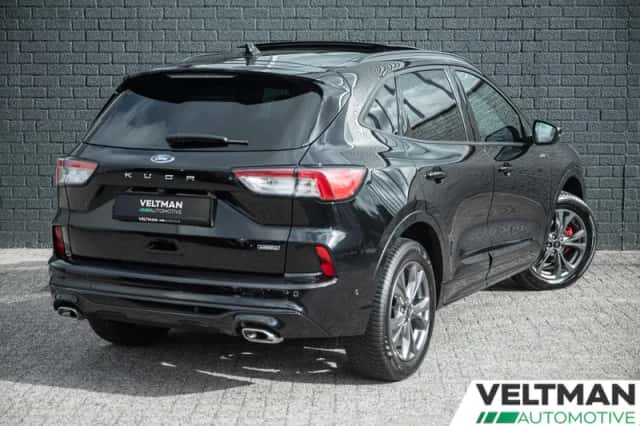 Ford Kuga (2022) thumbnail 3
