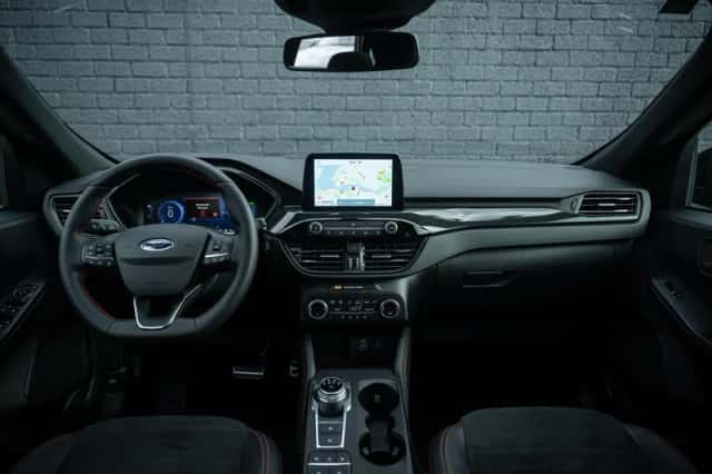 Ford Kuga (2022) thumbnail 4