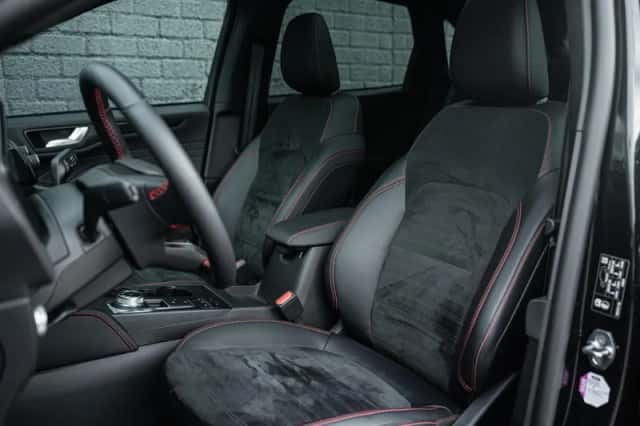 Ford Kuga (2022) thumbnail 5