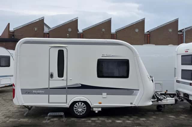 Hobby De Luxe (2013) thumbnail 2