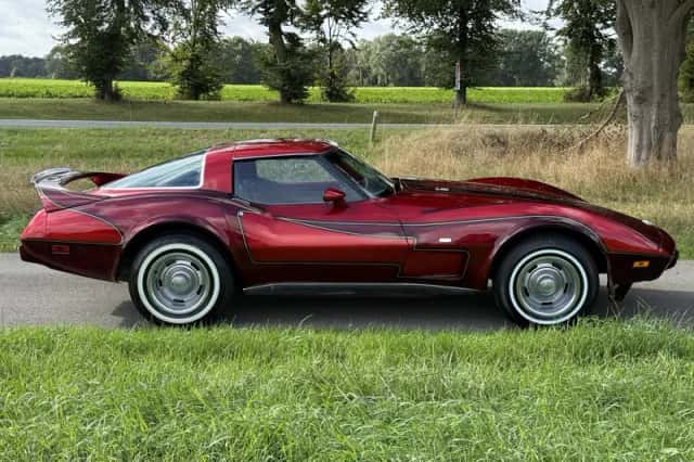 Chevrolet Corvette (1978) thumbnail 4