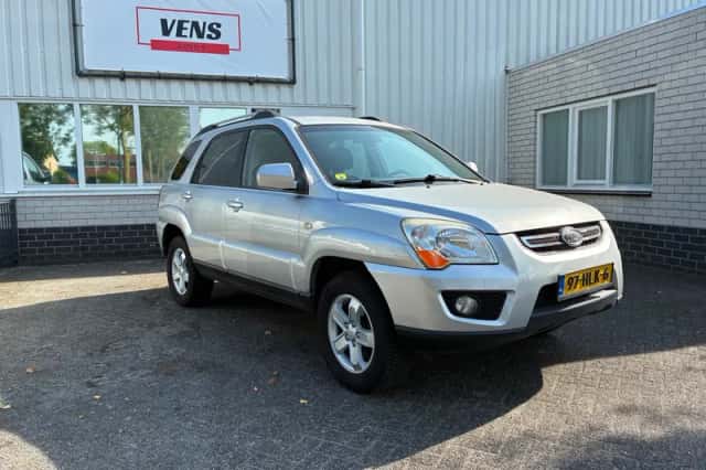 Kia Sportage (2009) thumbnail 3