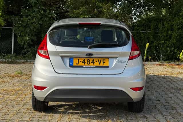 Ford Fiesta (2009) thumbnail 4