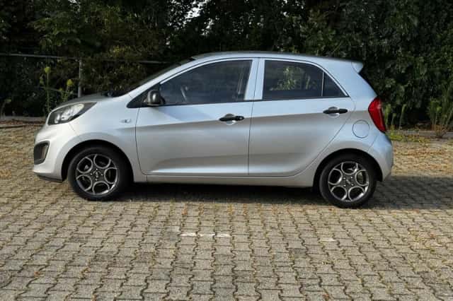 Kia Picanto (2012) thumbnail 2