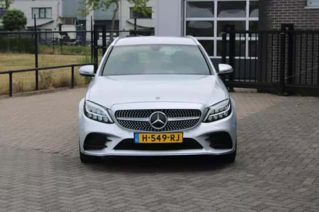 Mercedes-Benz C-Klasse (2020) thumbnail 2