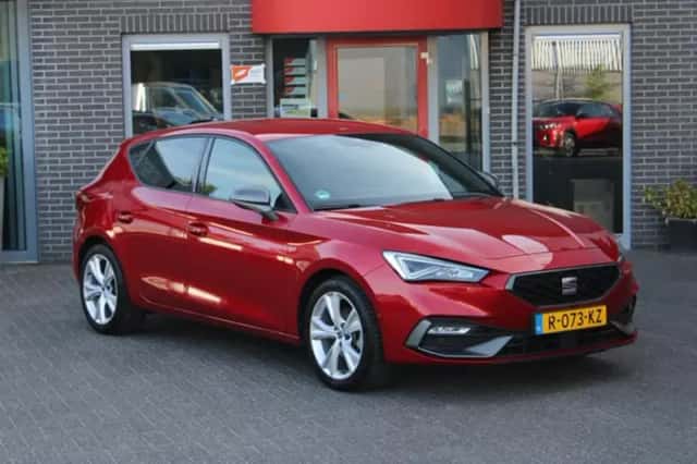 SEAT Leon (2022) thumbnail 1