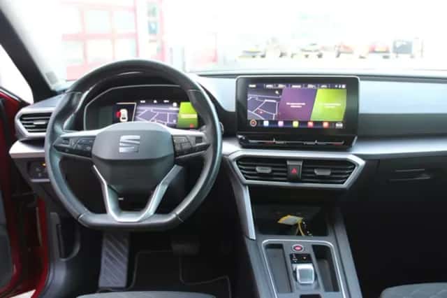 SEAT Leon (2022) thumbnail 6