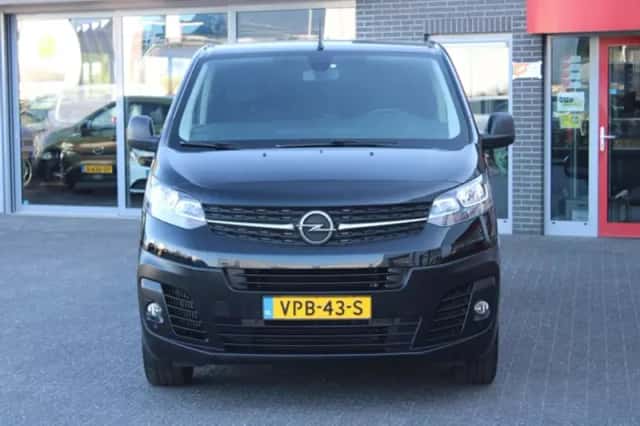 Opel Vivaro (2022) thumbnail 2