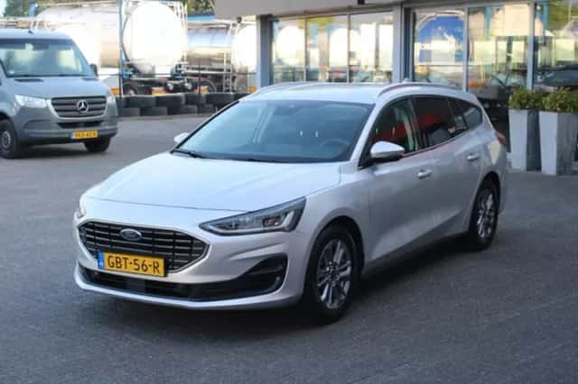 Ford Focus (2024) thumbnail 3