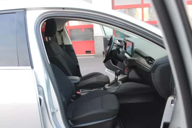 Ford Focus (2024) thumbnail 5