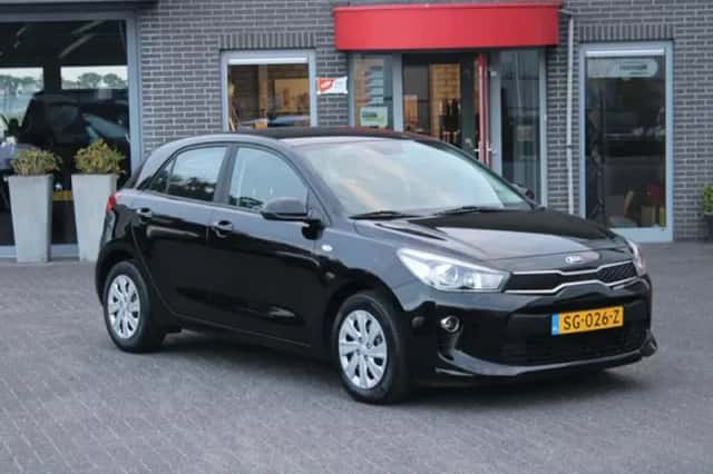 Kia Rio (2018) thumbnail 1