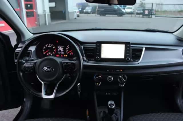 Kia Rio (2018) thumbnail 6
