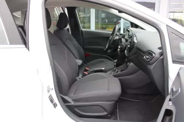 Ford Fiesta (2021) thumbnail 5