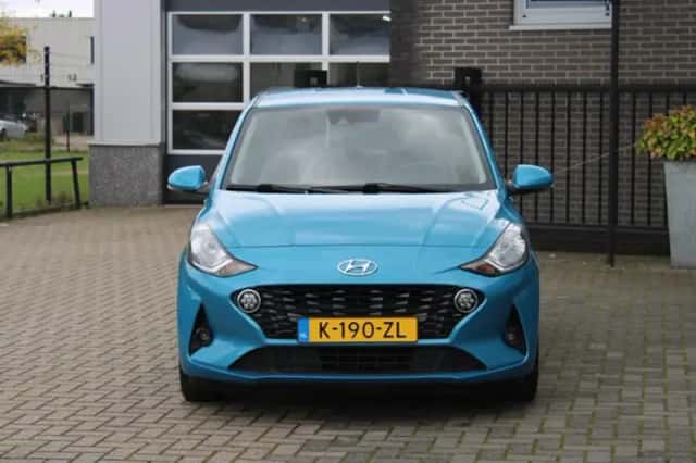 Hyundai i10 (2021) thumbnail 2