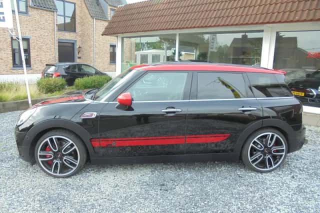 MINI Clubman (2017) thumbnail 2