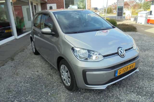 Volkswagen Up! (2019) thumbnail 4