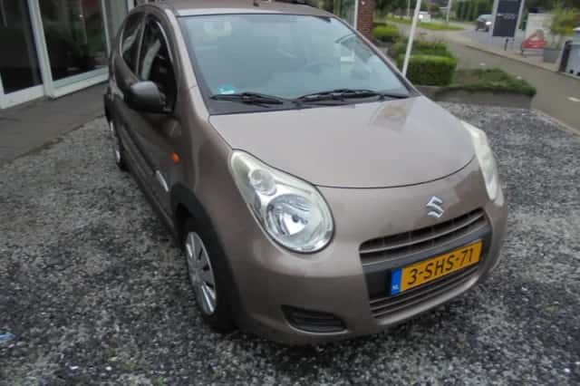 Suzuki Alto (2011) thumbnail 3
