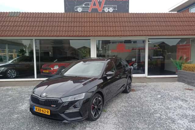 Škoda Octavia (2023) thumbnail 1
