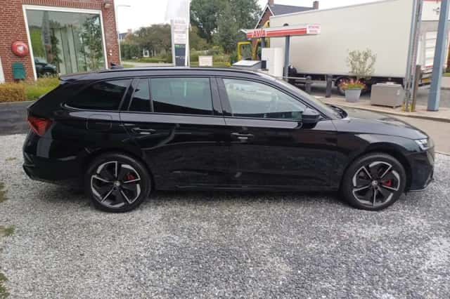 Škoda Octavia (2023) thumbnail 4