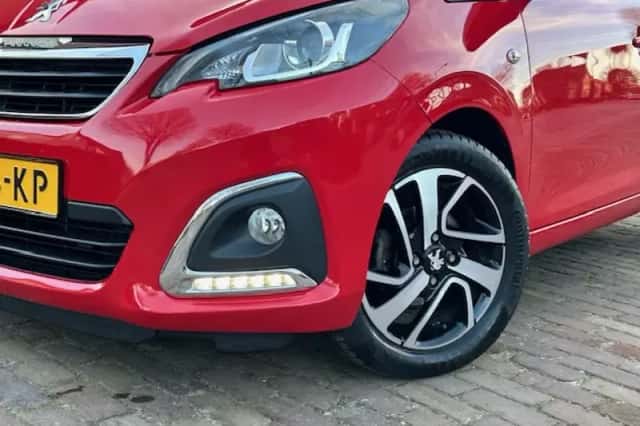 Peugeot 108 (2021) thumbnail 2