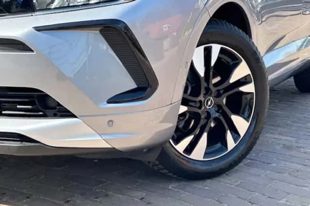 Opel Grandland (2023) thumbnail 3