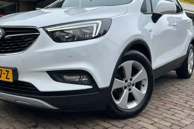 Opel Mokka (2018) thumbnail 2