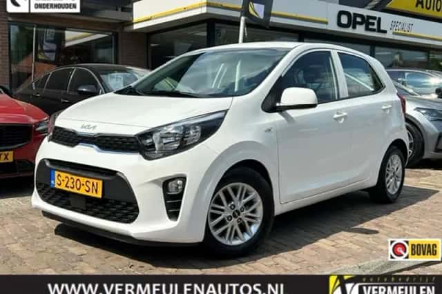 Kia Picanto (2023) thumbnail 1