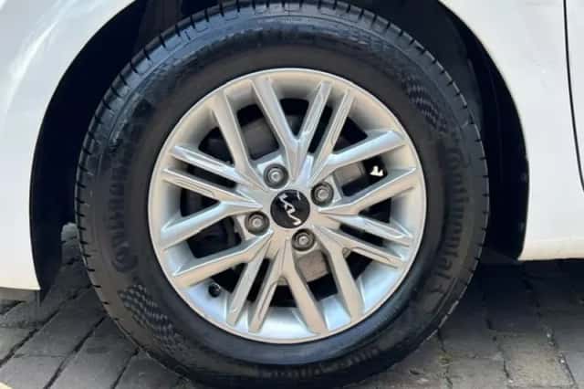 Kia Picanto (2023) thumbnail 5