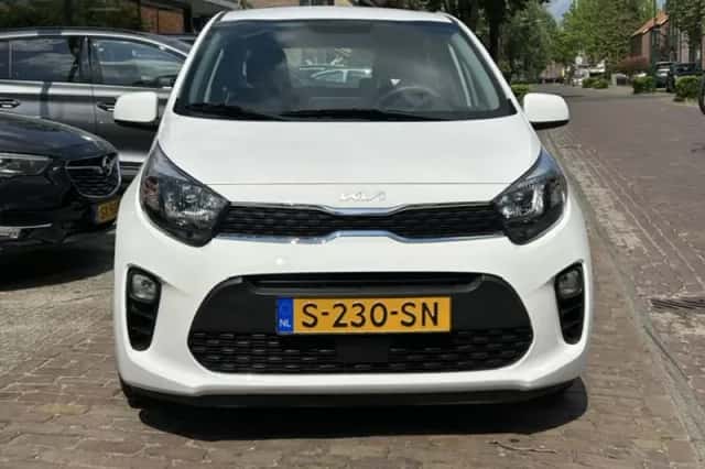 Kia Picanto (2023) thumbnail 6