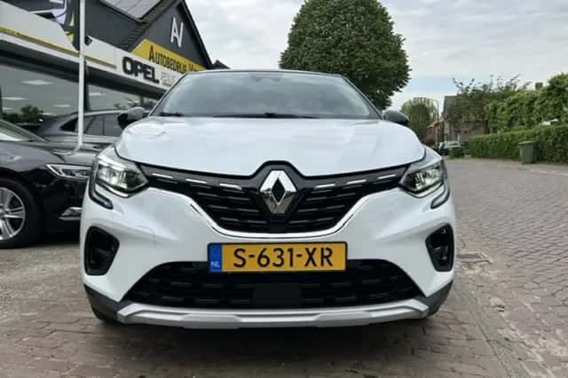 Renault Captur (2023) thumbnail 6